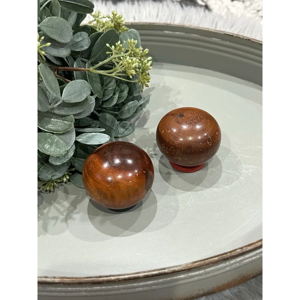 Vintage‎ California Redwood Wood Salt & Pepper Shakers 